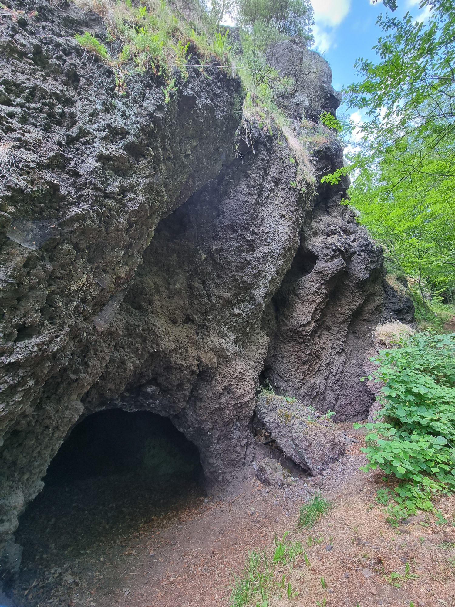 Steinzeithöhlen Falkenlay